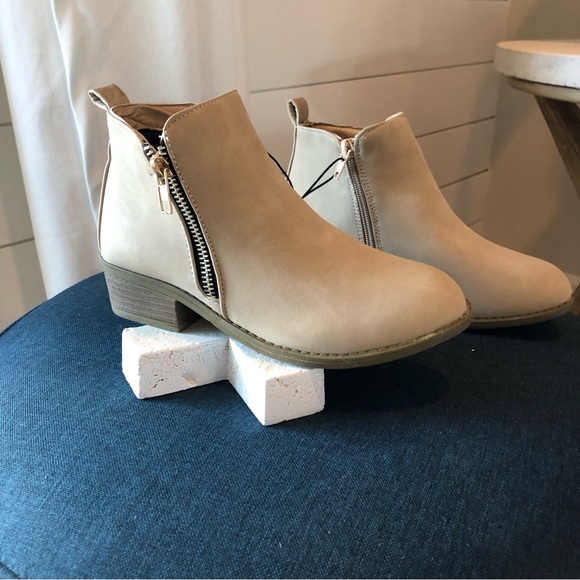 Laundry ❤️Girl  Boots for Girls with siper on the sides Zise 1 - Picture 8 of 9